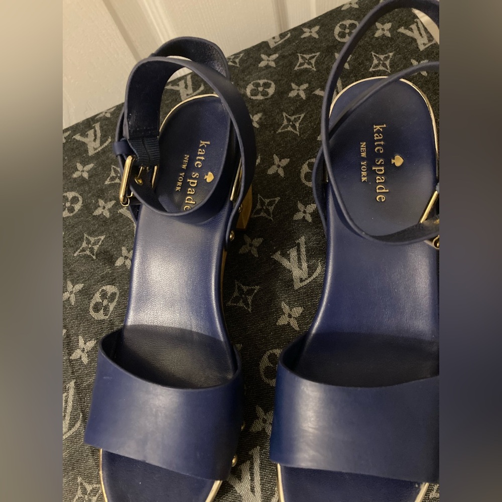 Kate Spade Blue Gold Strappy Wood Heels 8 - Picture 6 of 6